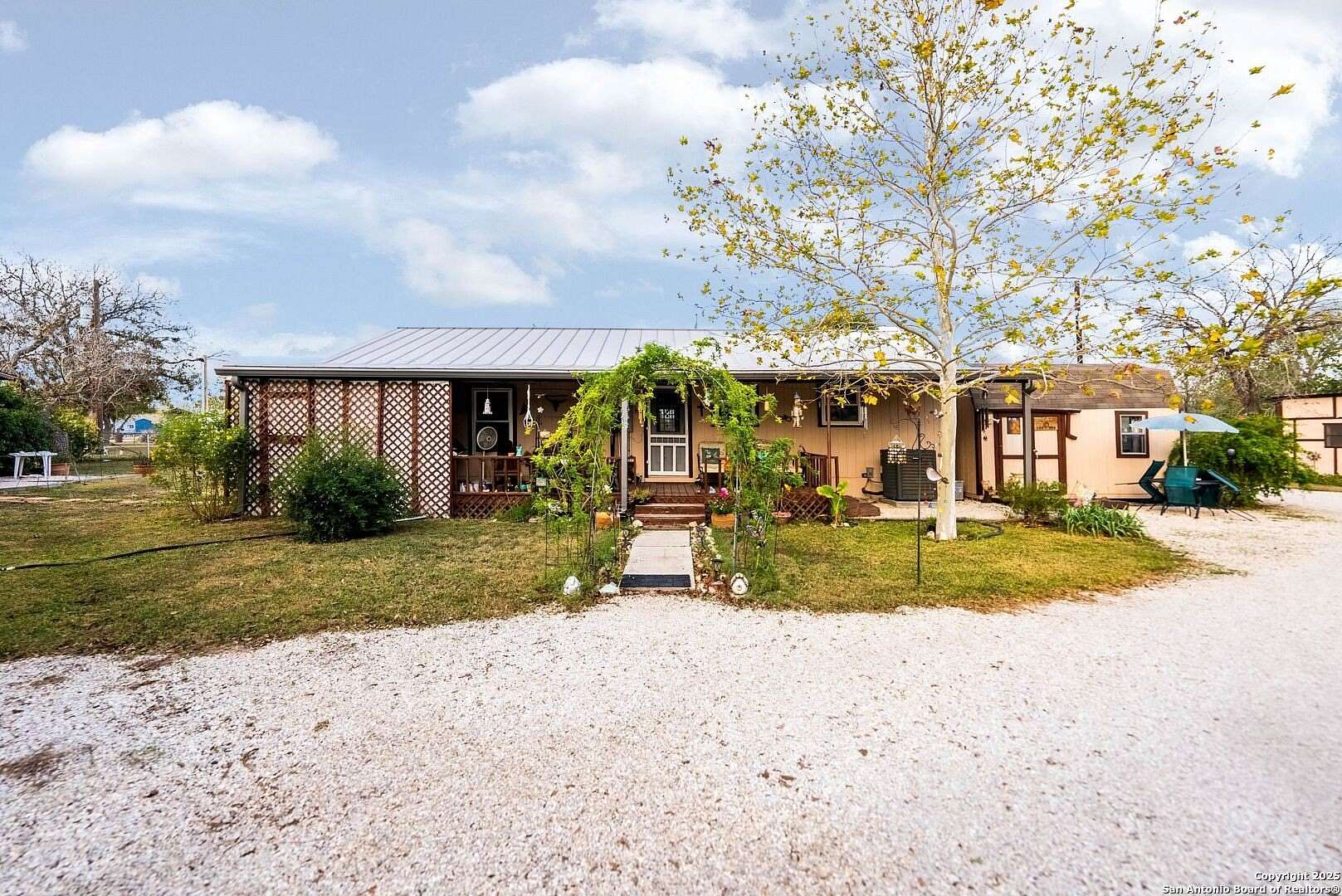 3.22 Acres of Residential Land with Home for Sale in Natalia, Texas