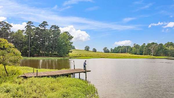165 Acres of Land for Sale in Atlanta, Texas