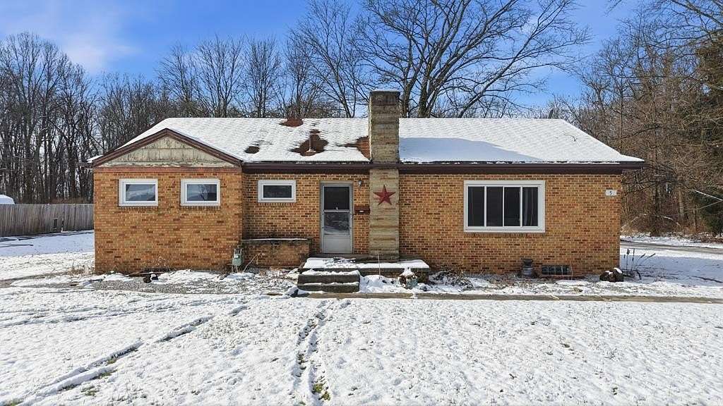 2 Acres of Residential Land with Home for Sale in Mansfield, Ohio