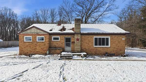 2 Acres of Residential Land with Home for Sale in Mansfield, Ohio