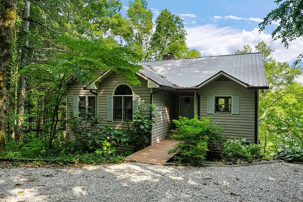 7.77 Acres of Residential Land with Home for Sale in Doyle, Tennessee