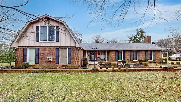 1.9 Acres of Residential Land with Home for Sale in Lebanon, Tennessee