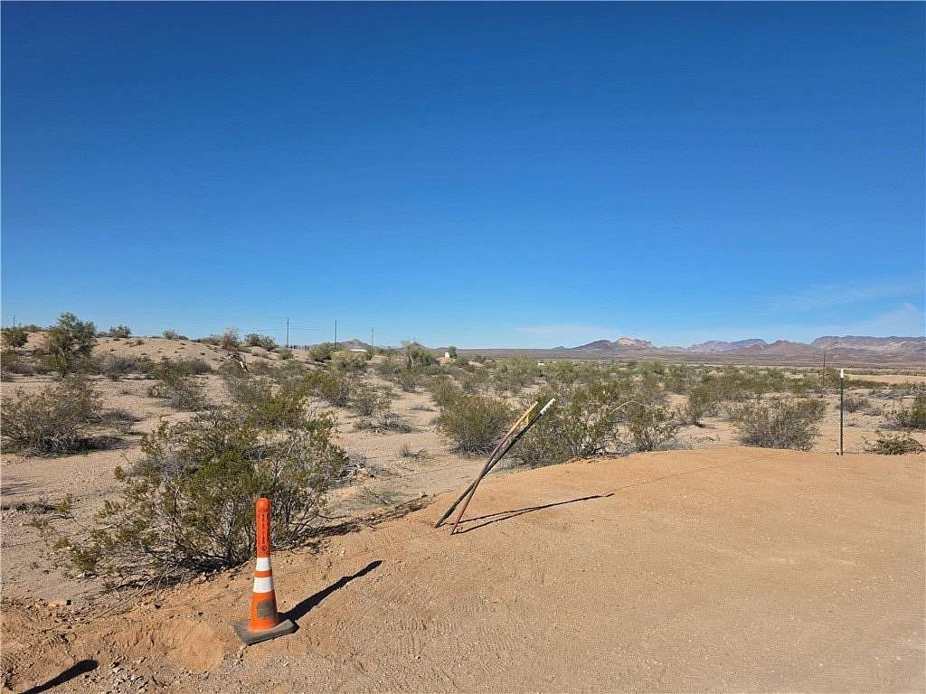 5 Acres of Land for Sale in Yucca, Arizona