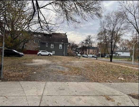 0.06 Acres of Land for Sale in Chicago, Illinois