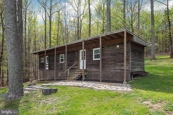 19 Acres of Land with Home for Lease in The Plains, Virginia