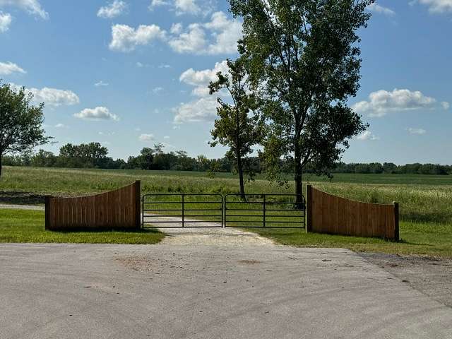 40 Acres of Improved Agricultural Land for Sale in Frankfort, Illinois