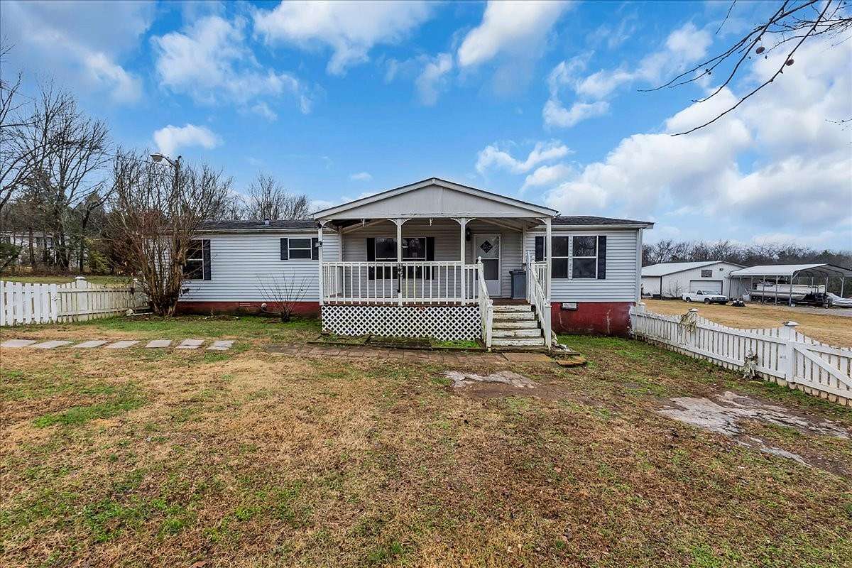 1.7 Acres of Residential Land with Home for Sale in Lebanon, Tennessee