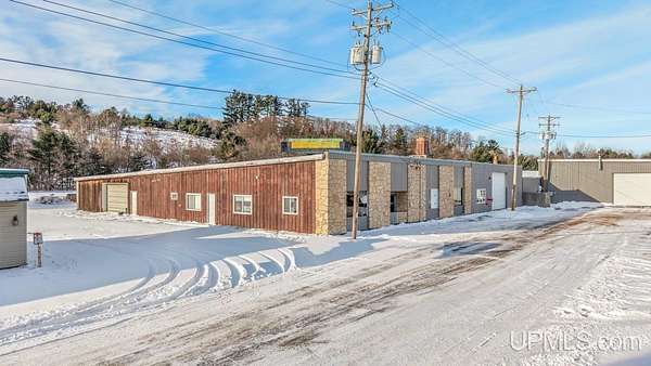 2.8 Acres of Improved Commercial Land for Sale in Iron Mountain, Michigan