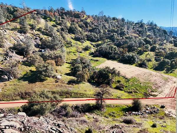 15.2 Acres of Land for Sale in Prather, California