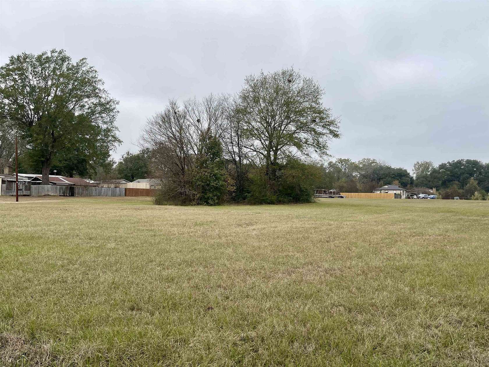 1.49 Acres of Mixed-Use Land for Sale in Kilgore, Texas