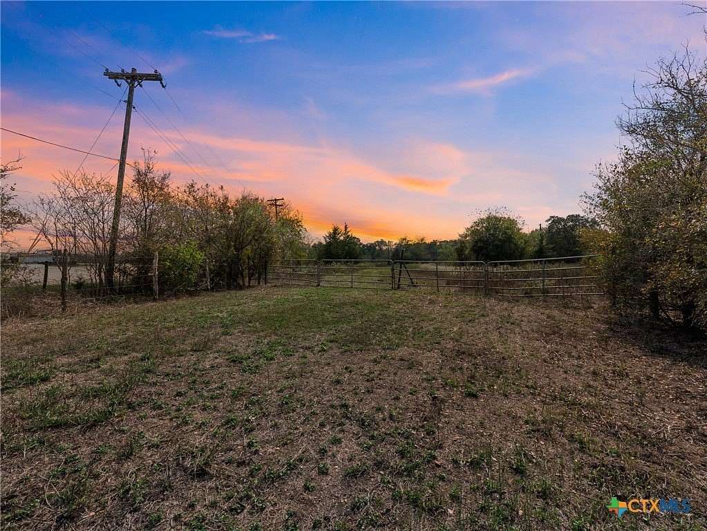 25.3 Acres of Land for Sale in Waelder, Texas