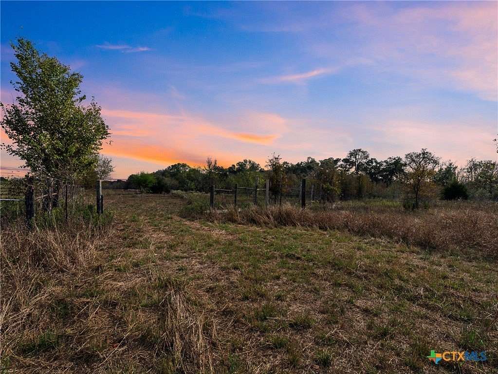25.3 Acres of Recreational & Residential Land for Sale in Waelder, Texas