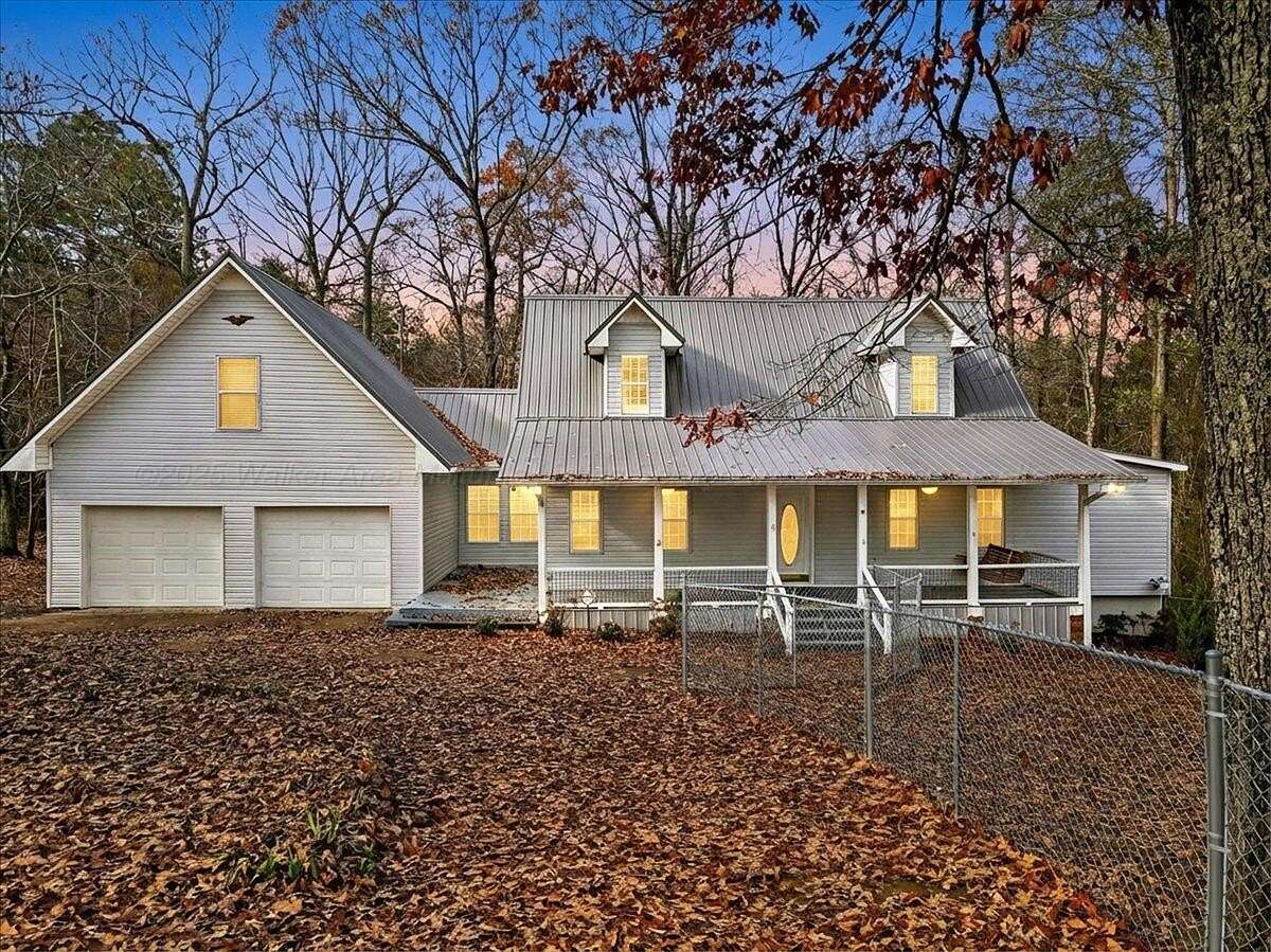 4 Acres of Residential Land with Home for Sale in Jasper, Alabama