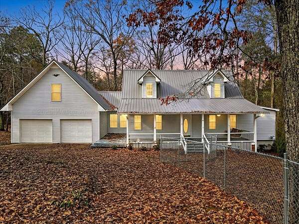 4 Acres of Residential Land with Home for Sale in Jasper, Alabama