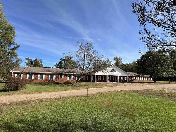 27 Acres of Commercial Land for Sale in Marshall, Texas