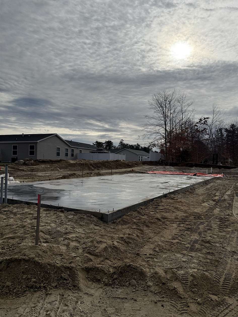 1.69 Acres of Residential Land with Home for Sale in Plymouth, New Hampshire