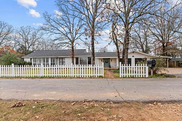 1.77 Acres of Residential Land with Home for Sale in Conway, Arkansas