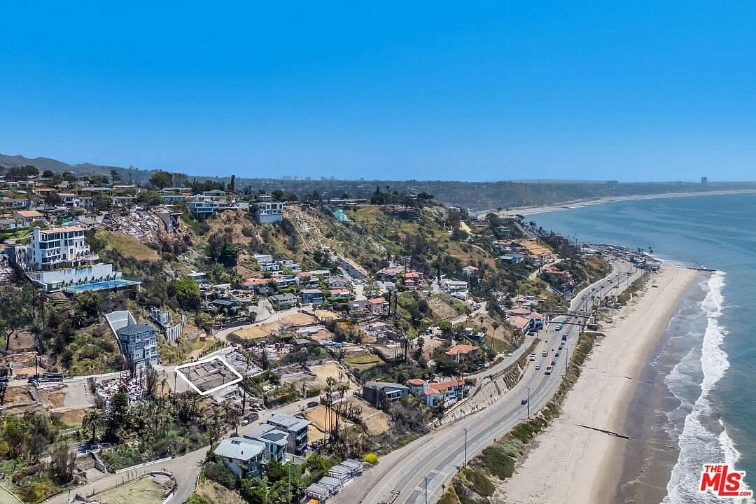 0.09 Acres of Residential Land for Sale in Pacific Palisades, California