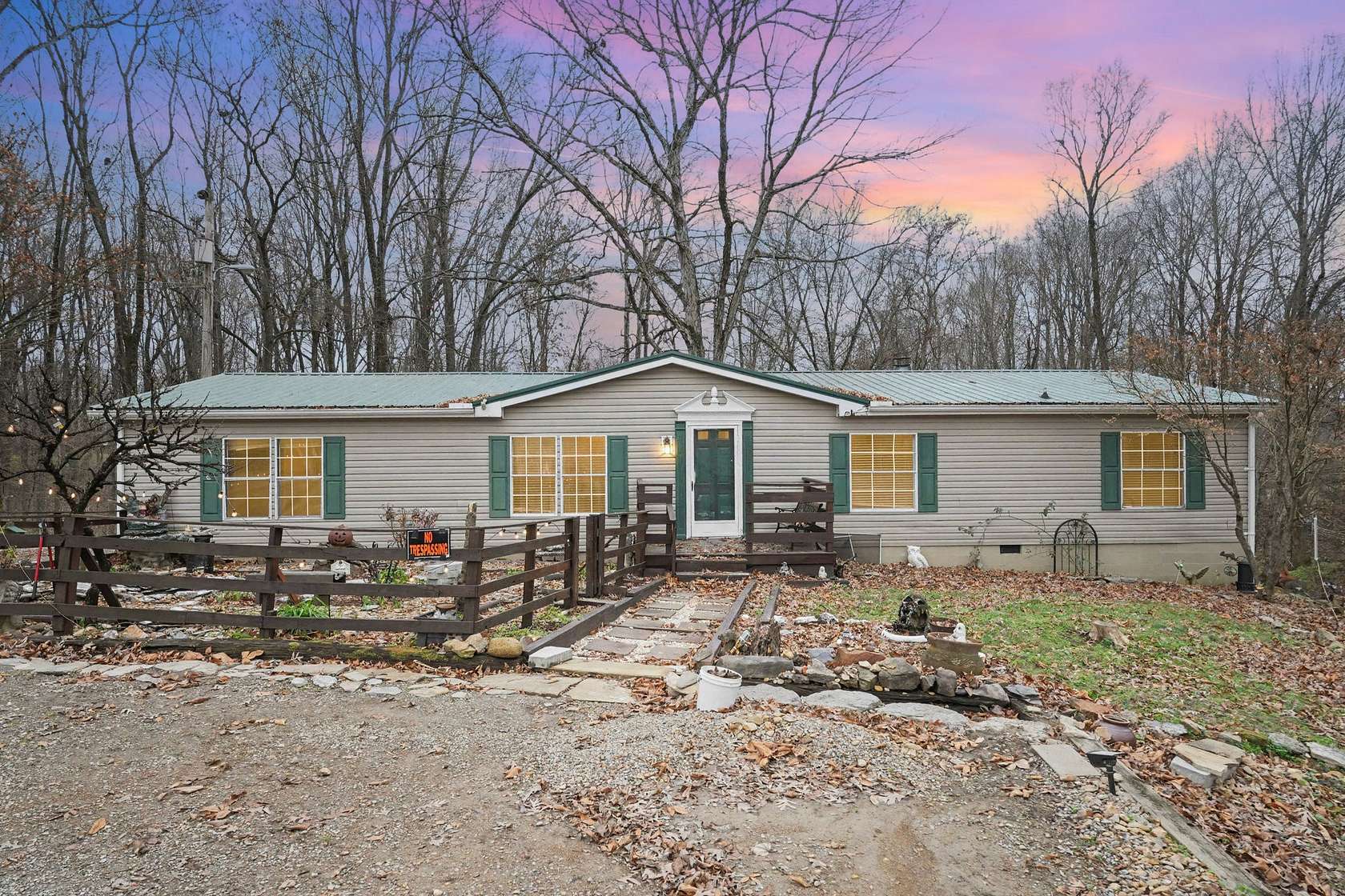 2.22 Acres of Residential Land with Home for Sale in Whites Creek, Tennessee