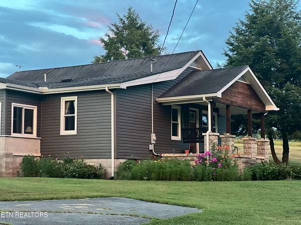 2.5 Acres of Residential Land with Home for Sale in Speedwell, Tennessee