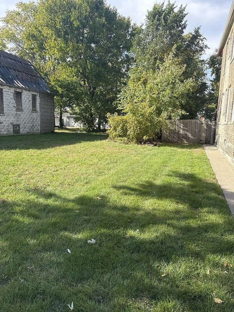 0.1 Acres of Residential Land for Sale in Chicago, Illinois
