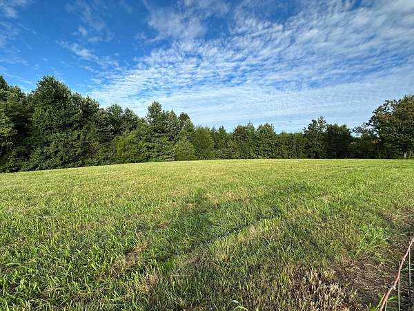 2.69 Acres of Residential Land for Sale in Wartrace, Tennessee