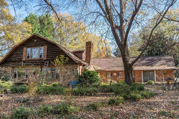 3.53 Acres of Residential Land with Home for Sale in Chesnee, South Carolina