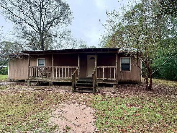 4.42 Acres of Residential Land with Home for Sale in Spurger, Texas