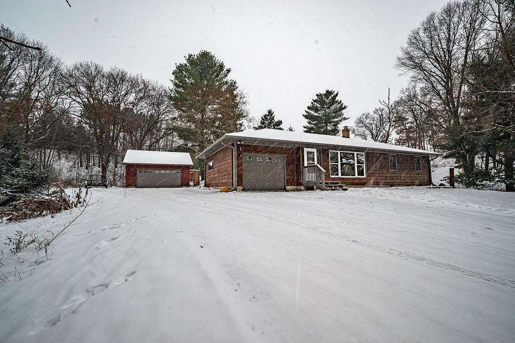3 Acres of Residential Land with Home for Sale in Prescott, Wisconsin