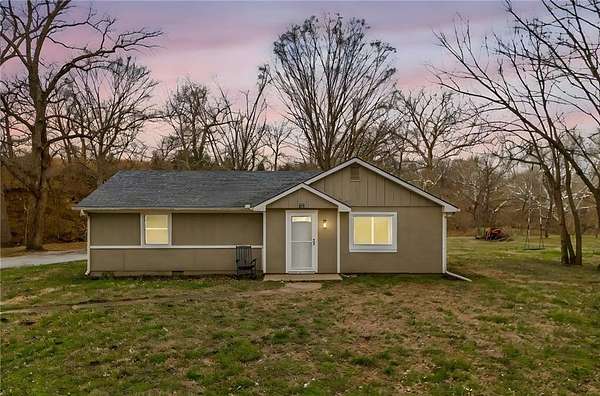 5 Acres of Land with Home for Sale in Smithville, Missouri