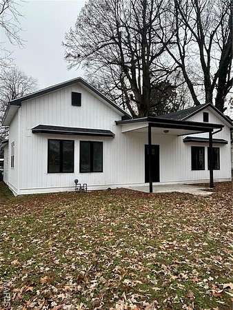 3.64 Acres of Improved Mixed-Use Land for Sale in Charleston, Missouri