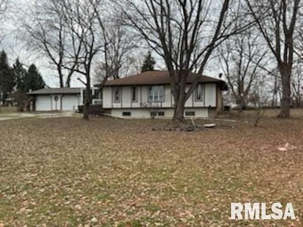 3 Acres of Residential Land with Home for Sale in Jacksonville, Illinois
