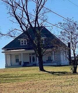 19.4 Acres of Improved Land for Sale in Columbia, Tennessee