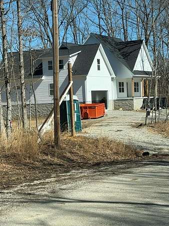 4 Acres of Land with Home for Sale in Monterey, Tennessee