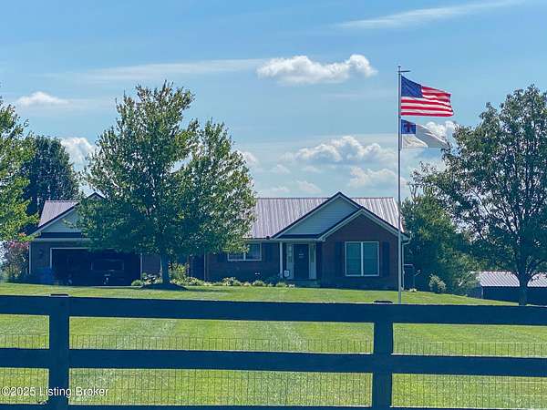 4.18 Acres of Residential Land with Home for Sale in Bagdad, Kentucky