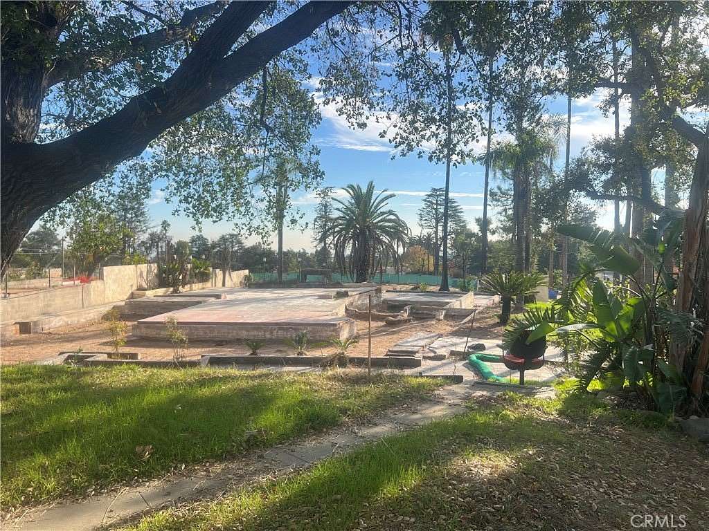 0.25 Acres of Residential Land for Sale in Altadena, California