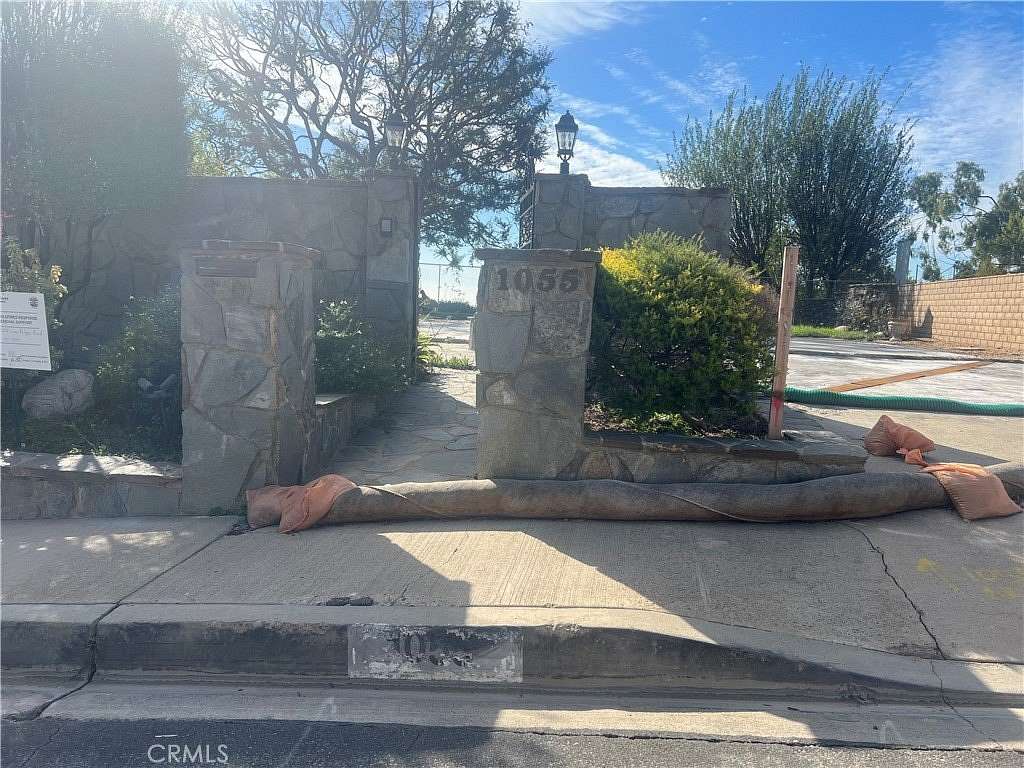 0.28 Acres of Land for Sale in Pacific Palisades, California