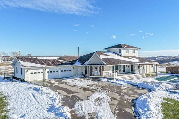 5 Acres of Improved Mixed-Use Land for Sale in Missouri Valley, Iowa