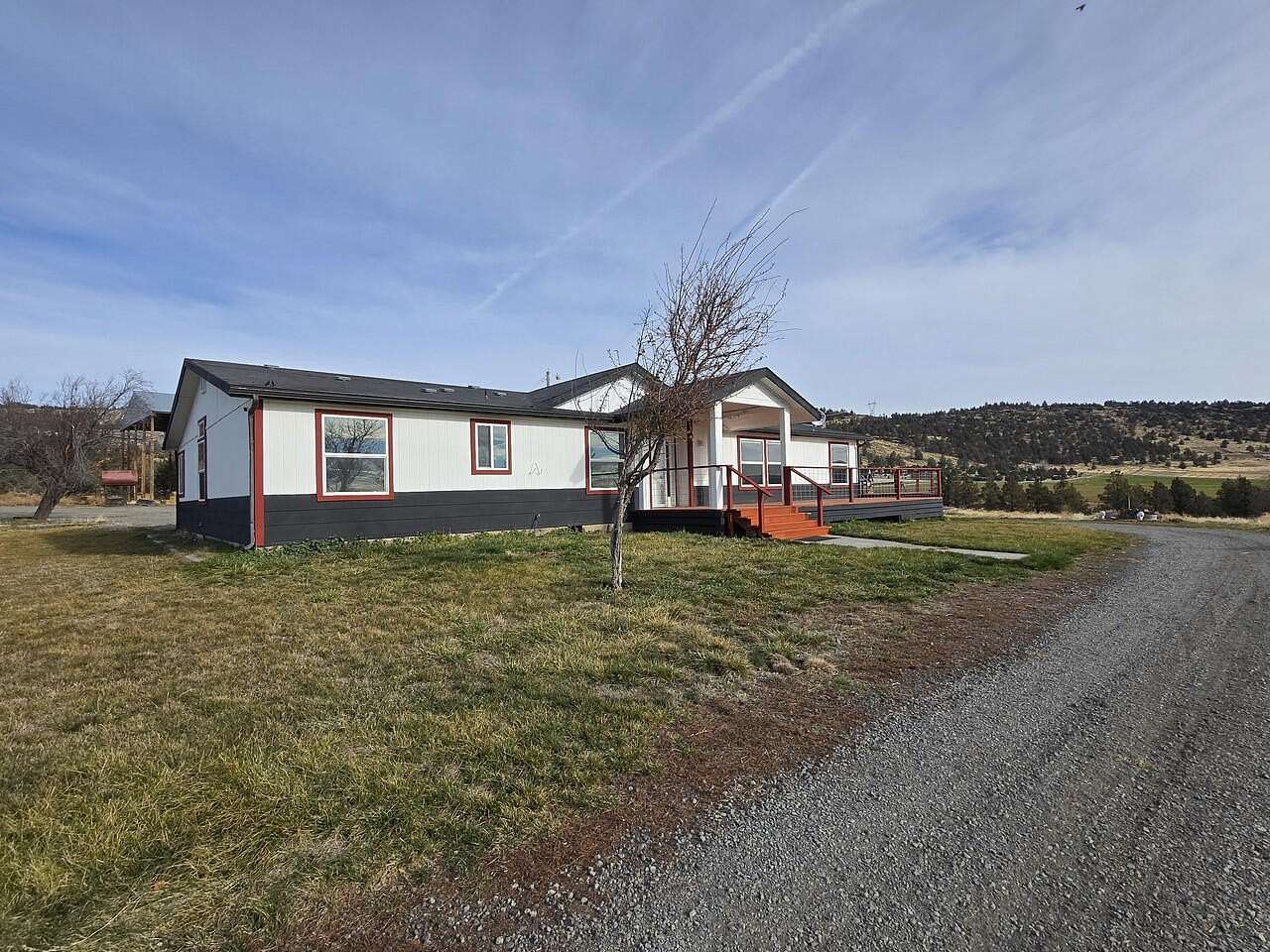 161 Acres of Agricultural Land with Home for Sale in Malin, Oregon