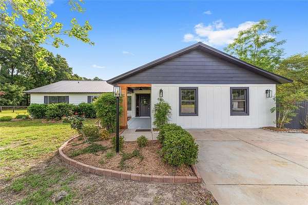 4.89 Acres of Land with Home for Sale in Ocala, Florida