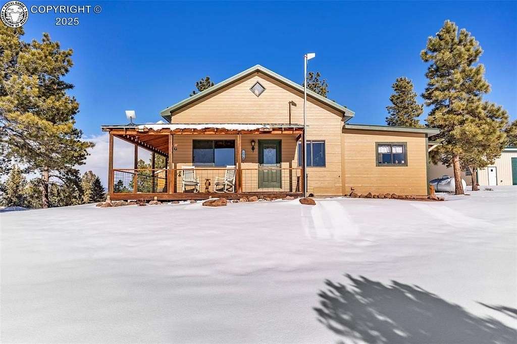 1.5 Acres of Residential Land with Home for Sale in Cañon City, Colorado