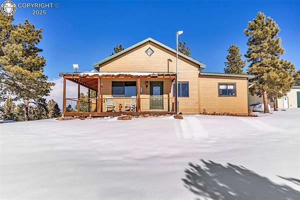 1.5 Acres of Residential Land with Home for Sale in Cañon City, Colorado