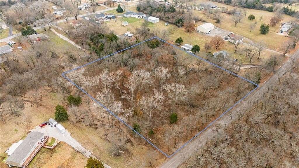 3 Acres of Residential Land for Sale in Bonner Springs, Kansas