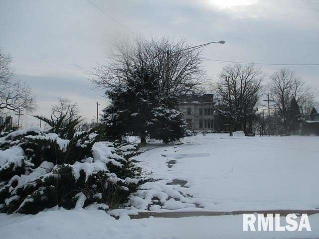 0.8 Acres of Commercial Land for Sale in Peoria, Illinois