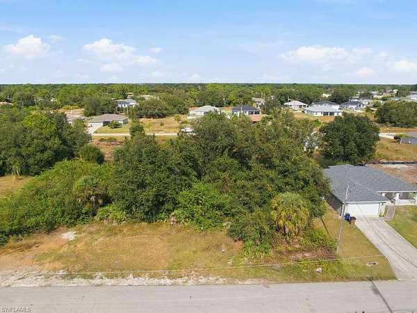 0.25 Acres of Residential Land for Sale in Lehigh Acres, Florida