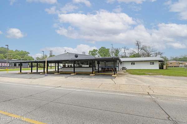 2 Acres of Improved Commercial Land for Sale in Abbeville, Louisiana