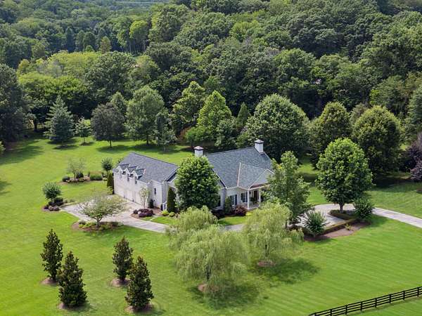 10.1 Acres of Land with Home for Sale in Thompson's Station, Tennessee