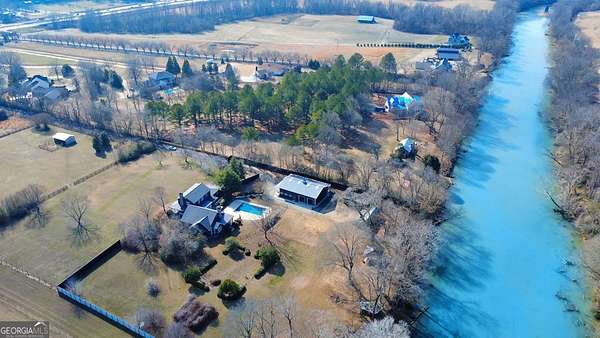 13.7 Acres of Land with Home for Sale in Cartersville, Georgia