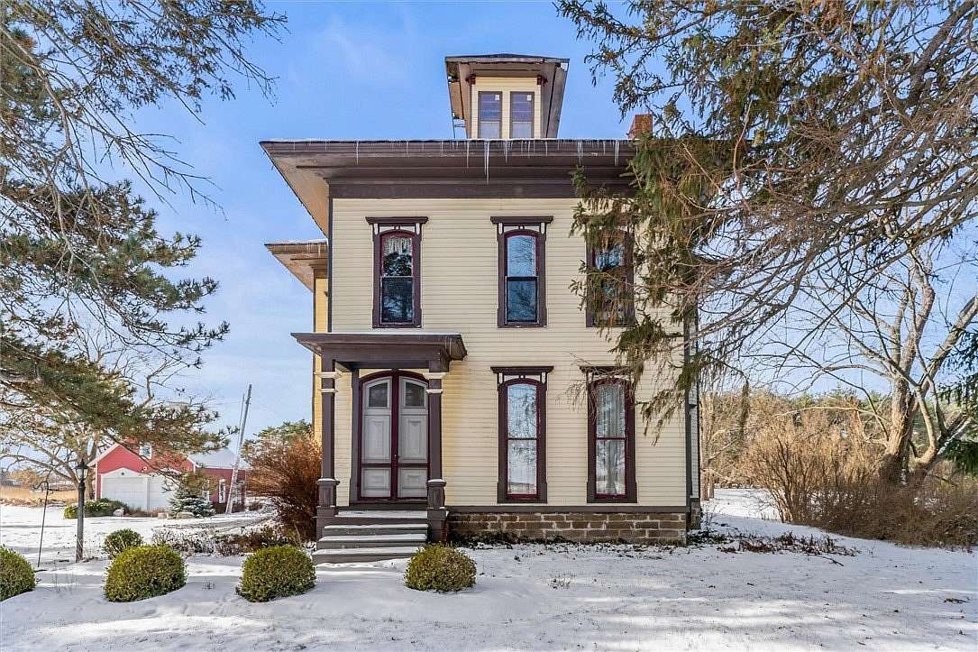 19 Acres of Land with Home for Sale in Brockport, New York