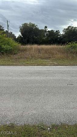 0.25 Acres of Residential Land for Sale in Lehigh Acres, Florida